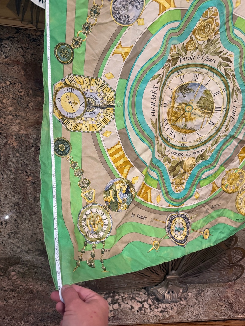 Hermes Parmut les fluers vintage silk Handrolled scarf - Picture 15 of 15